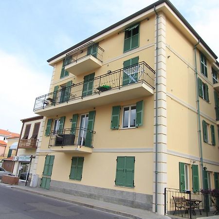 Residenza Marina Apartment Riva Ligure Exterior photo